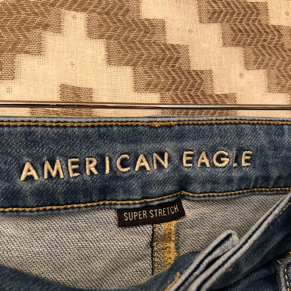 American Eagle Medium Wash Super Stretch Jegging Jeans - Picture 3 of 6
